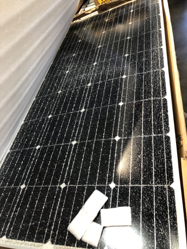 Photo 2 of 195W 12V Monocrystalline Solar Panel
