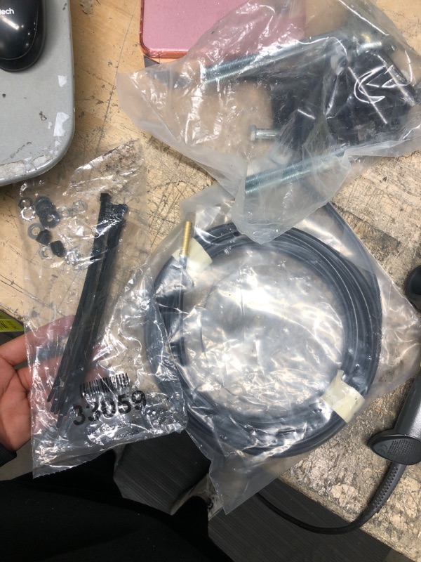 Photo 1 of Air Lift 57204 LoadLifter 5000 Air Suspension Kit