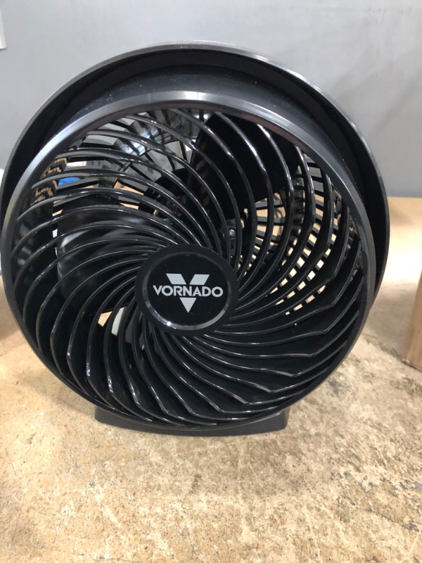 Photo 2 of (PARTS ONLY)Vornado 52 Whole Room Air Circulator Fan with 3 Speeds, Black 52 - Small Tabletop Fan