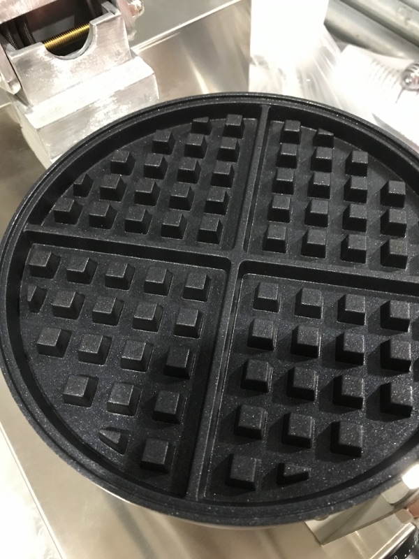 Photo 3 of *TESTED* VBENLEM Commercial Round Waffle Maker Nonstick 1100W Stainless Steel 110V Temperature and Time Control