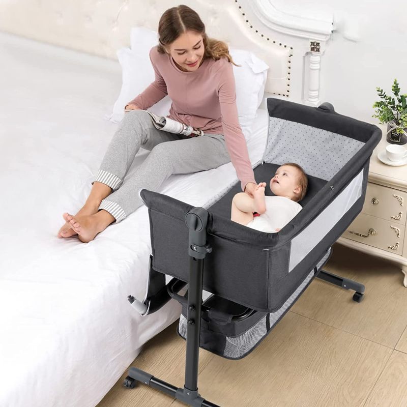 Photo 1 of Baby Bassinet Bedside Sleeper Bedside Baby Crib - Portable Baby Bed with Wheels,Newborn Bedside Bassinet with Storage Basket,Co-Sleeping Crib with Mattress for Infant,Breathable Mesh,Easy Assemble

