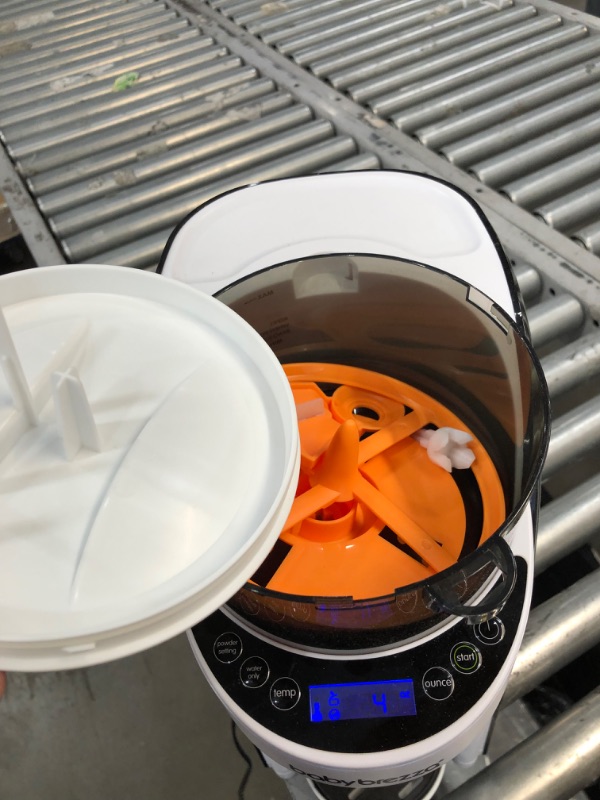Photo 1 of Baby Brezza New and Improved Formula Pro Advanced Dispenser Machine