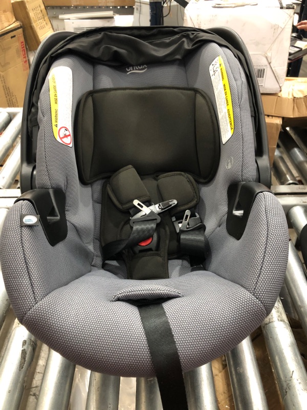 Photo 4 of Britax B-Lively & B-Safe Gen2 Travel System Cobblestone SafeWash
