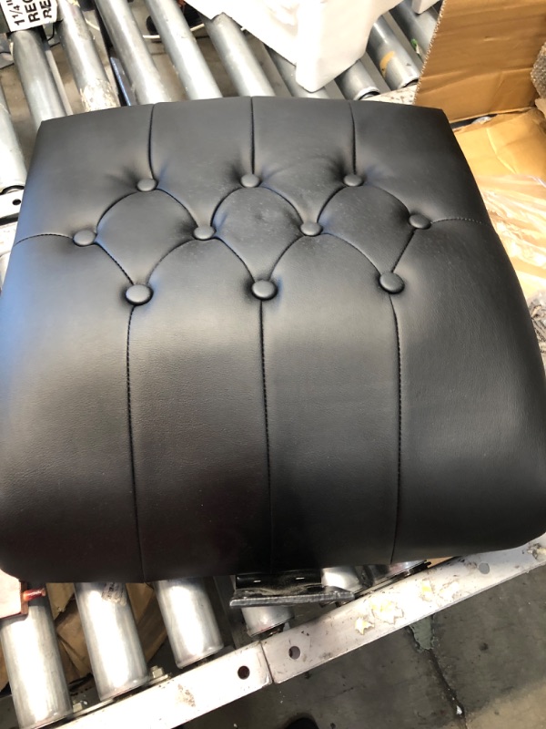 Photo 1 of Boss Office Products Traditional Caressoft Guest Chair