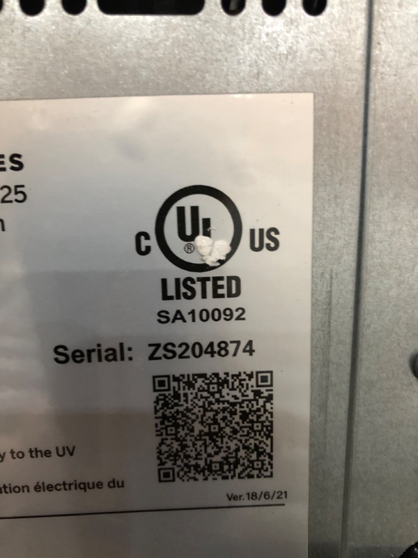 Photo 2 of TESTED POWERS ON* MISSING COMPONENTS*
GE Profile Opal | Countertop Nugget Ice Maker with Side Tank | Portable Ice Machine Makes up to 24 lbs. of Ice Per Day | Stainless Steel Finish
