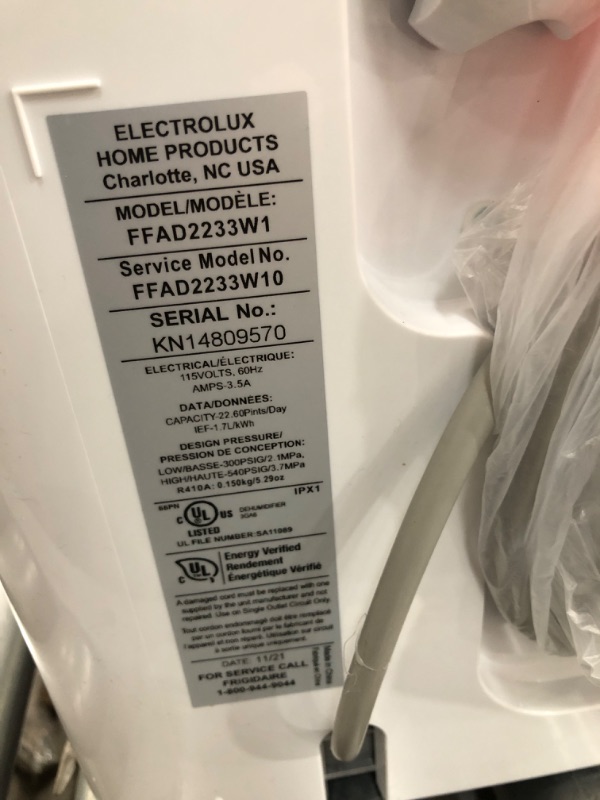 Photo 2 of TESTED POWERS ON*
Frigidaire FFAD2233W1 Dehumidifier, Low Humidity 22 Pint Capacity with a Easy-to-Clean Washable Filter and Custom Humidity Control for maximized comfort, in White
