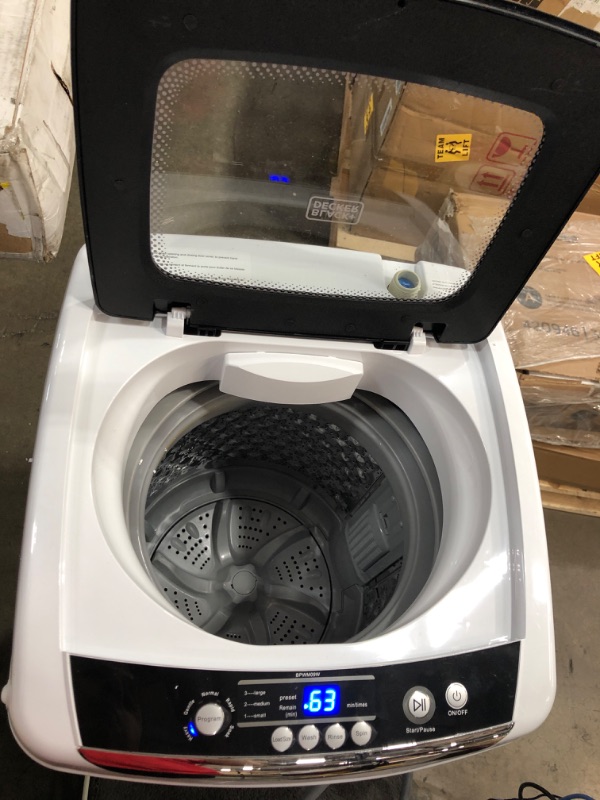 Photo 4 of BLACK+DECKER Small Portable Washer, Washing Machine for Household Use, Portable Washer 0.9 Cu. Ft. with 5 Cycles, Transparent Lid & LED Display
