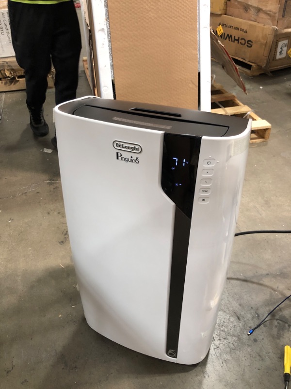 Photo 2 of De'Longhi 14000 BTU Portable Air Conditioner, Dehumidifier & Fan + Cool Surround Remote w/Built-in Temperature Control Sensor & Quiet Mode, 700 sq ft, XLarge Room, Pinguino 8600 BTU (DOE), White
