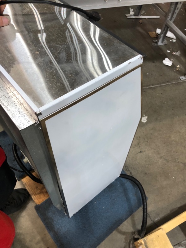 Photo 7 of **Parts Only** Non Functional**VEVOR 110V Commercial Ice Maker 110 LBS in 24 Hrs with Water Drain Pump 33LBS Storage Stainless Steel Commercial Ice Machine 4x9 Ice Tray LCD Control Auto Clean for Bar Home Supermarkets
