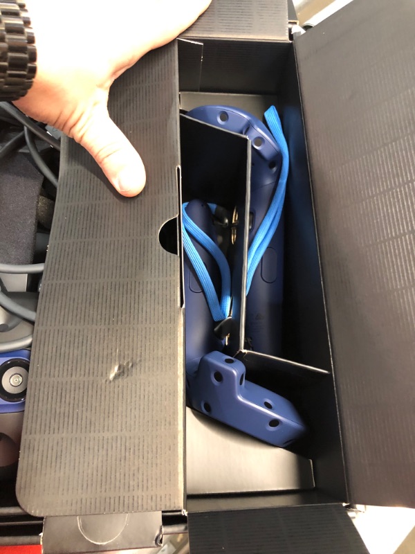 Photo 3 of HTC VIVE Pro 2 Virtual Reality System
