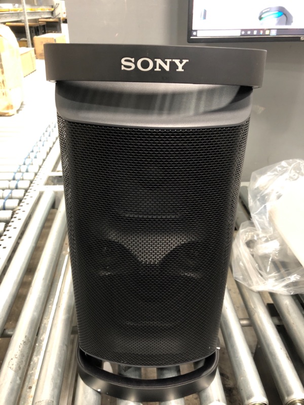 Photo 3 of Sony SRS-XP500 X-Series Wireless Portable-BLUETOOTH-Karaoke Party-Speaker IPX4 Splash-resistant with 20 Hour-Battery
