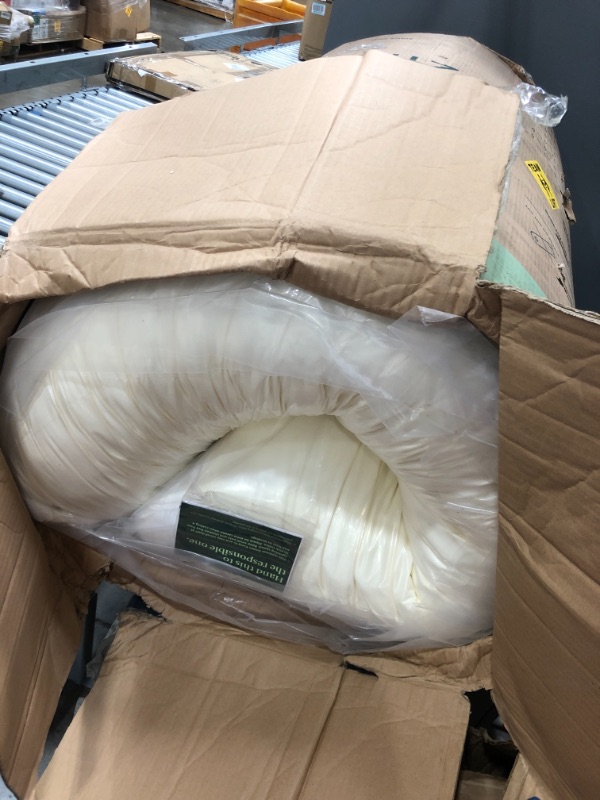 Photo 1 of ZINUS 12 Inch Euro Top Pocket Spring Hybrid Mattress / Pressure Relief / Pocket Innersprings for Motion Isolation / Bed-in-a-Box, Queen