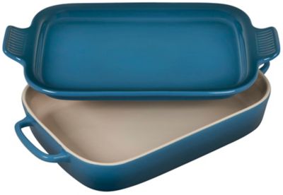 Photo 1 of **broken handle**
Le Creuset 2.75 Qt. Rectangular Casserole Dish with Platter Lid in Deep Teal
