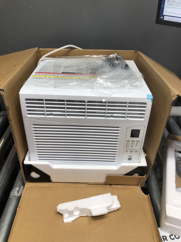 Photo 3 of GE 6000 BTU Electronic window air conditioner for small rooms up to 250 sq ft