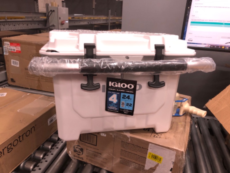 Photo 2 of **Cracked**Igloo IMX 24 Quart Lockable Insulated Ice Chest Roto-Molded Cooler with Carry Handle