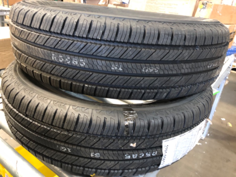 Photo 3 of 2 TIRES
Yokohama Geolandar CV G058 215/70R17 101H BSW
