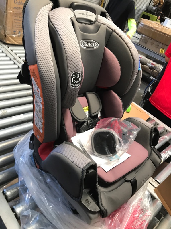 Photo 2 of Graco Extend2Fit 3-in-1 Car Seat