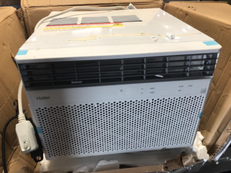 Photo 2 of TESTED POWERS ON*
Haier Smart Window Air Conditioner 10,000 BTU Easy Install Kit Included Complete With Wifi & Smart Home Connectivity Energy Star Certified Cools up to 450 Square Feet 115 Volts White
