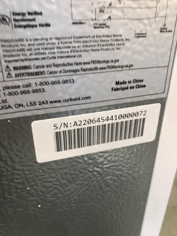 Photo 7 of (DOES NOT FUNCTION)Frigidaire 3.2 Cu. Ft. Single Door Retro Compact Refrigerator EFR372, White
**DID NOT GET COLD, DENTS**