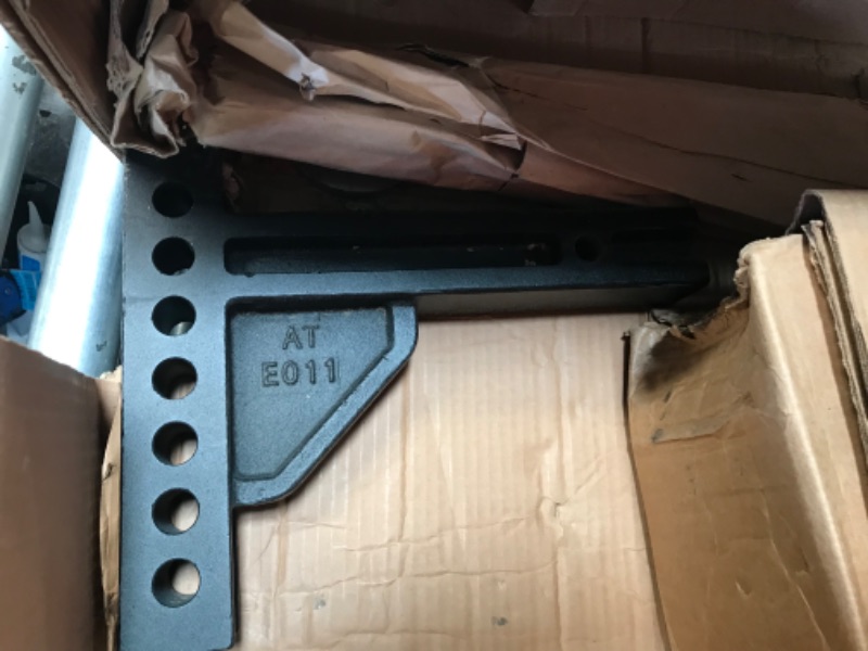Photo 2 of (INCOMPLETE) Blue Ox BXW1350 TrackPro Weight Distribution Hitch - 13,000 GTW/1,300 TW
**LOOSE AND MISSING HARDAWRE**

