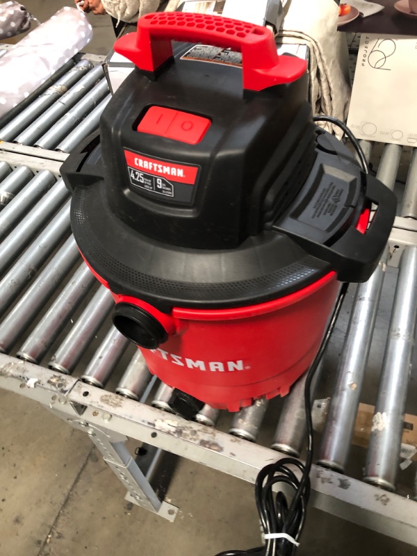 Photo 3 of Craftsman 9 gal. Corded Wet/Dry Vacuum 8.3 amps 120 volt 4.25 hp Red 16 lb.