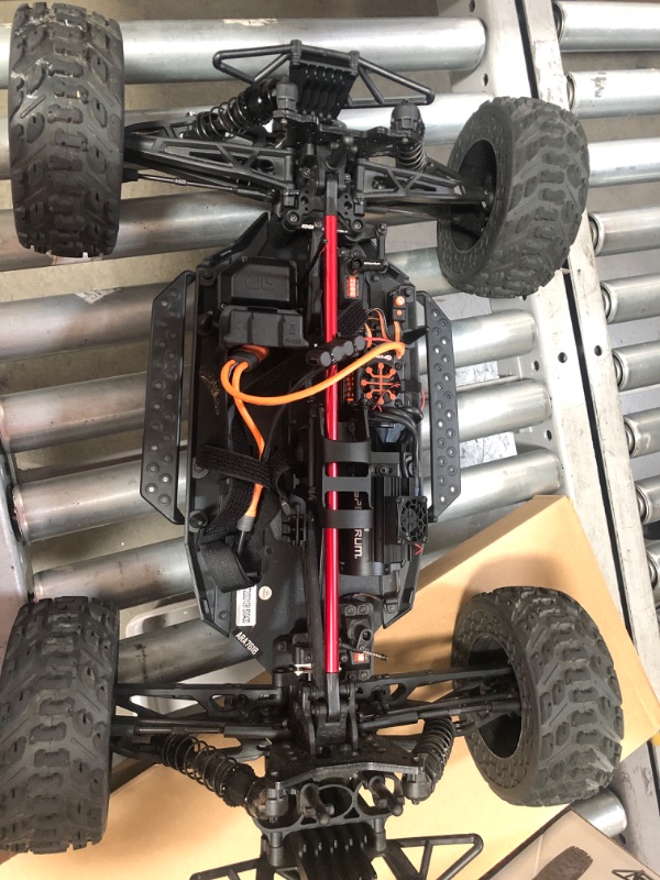 Photo 5 of (MISSING BATTERY) ARRMA RC Truck 1/7 FIRETEAM 6S 4WD BLX Speed Assault Vehicle RTR (Batteries and Charger Not Included), ARA7618T2, White/Black
