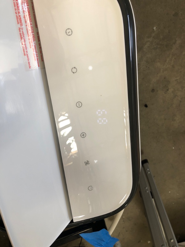 Photo 1 of (NON FUNCTIONING MOTOR; MISSING ATTACHMENTS )Black+decker Bpp10hwtb Portable Air Conditioner with Heat and Remote Control, 10,000 BTU SACC/CEC (14,000 BTU Ashrae), Cools Up to 450 Square Feet, WH
