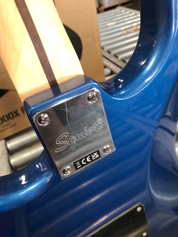 Photo 4 of (CHIPPED/SCRATCHED) Squier by Fender Affinity Series Stratocaster, Maple fingerboard, Lake Placid Blue