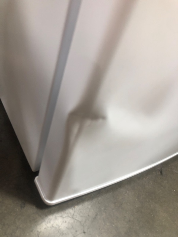 Photo 4 of (SCRATCHED/DENTED) Midea Compact Single Reversible Door Upright Freezer, 3.0 Cubic Feet, White