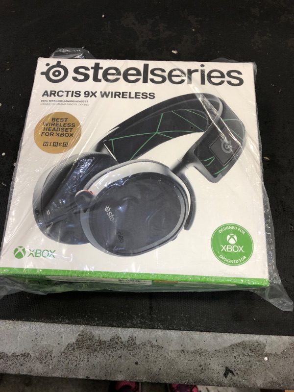 Photo 2 of SteelSeries Arctis 9X Wireless Gaming Headset – Integrated Xbox Wireless + Bluetooth – 20+ Hour Battery Life – for Xbox One and Series X