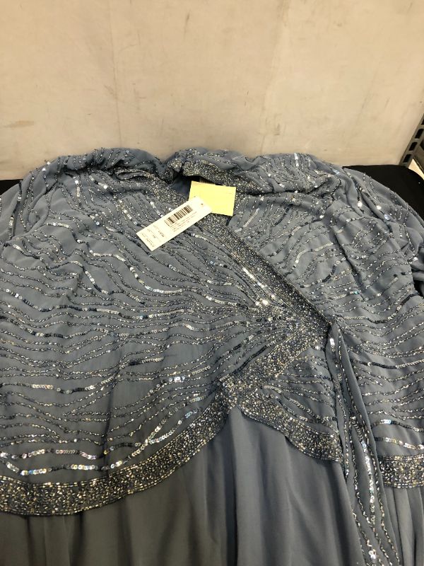 Photo 3 of J Kara Women's Plus Size 3/4 Sleeve V-Neck Long Beaded Dress (24W)