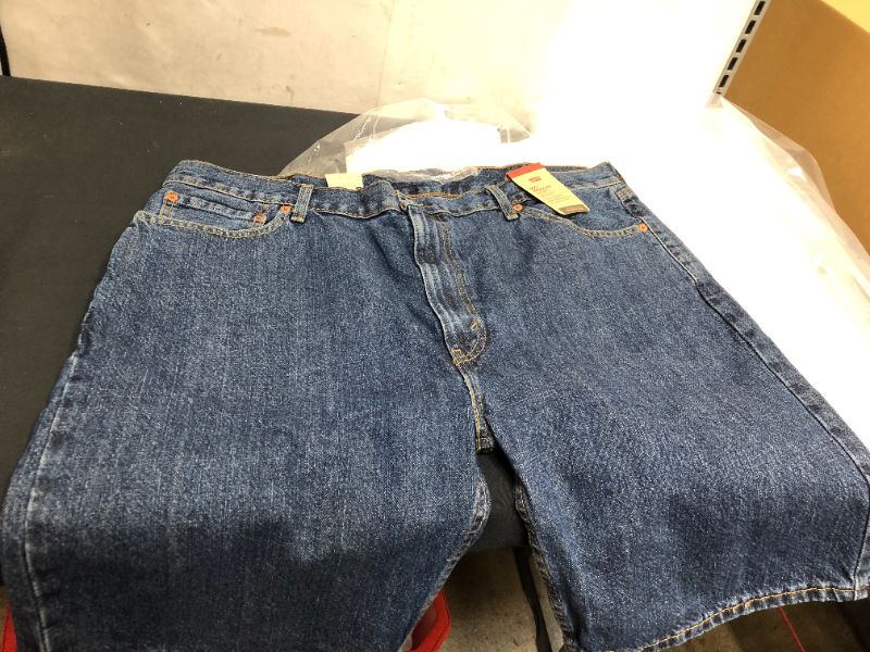 Photo 2 of Levi's Men's 505 Regular Fit Shorts SIZE 42
