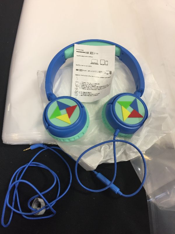 Photo 2 of Elecder i43 Kids Headphones with Microphone 85dB 94dB Volume Limited 3.5mm Jack Foldable Adjustable Wired On Ear Headphones for Children Girls Boys Teens Cellphones PC Kindle School Tablet Blue/Green
