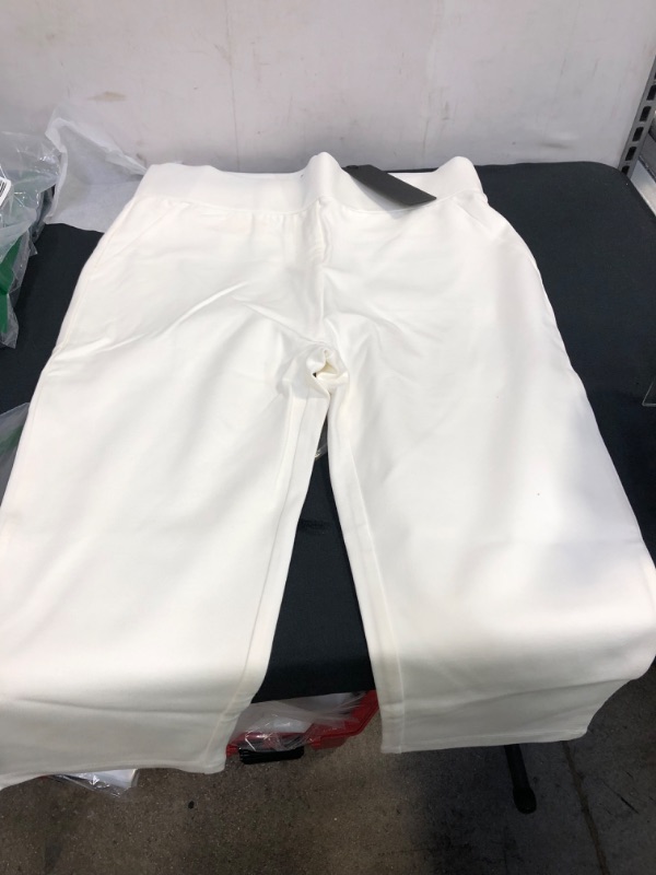 Photo 1 of Tapata capri white color --Size L--