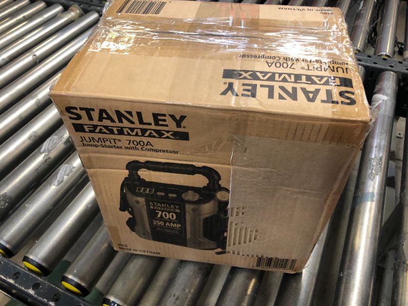 Photo 3 of STANLEY FATMAX J7CS Portable Power Station Jump Starter: 700 Peak/350 Instant Amps, 120 PSI Air Compressor, 3.1A USB Ports, Battery Clamps
