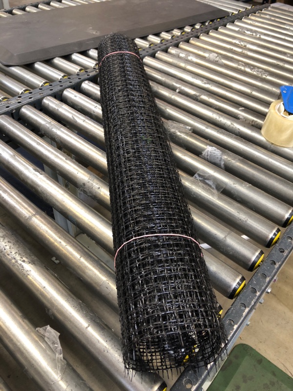 Photo 1 of 3FT PLASTIC NETTING ROLL