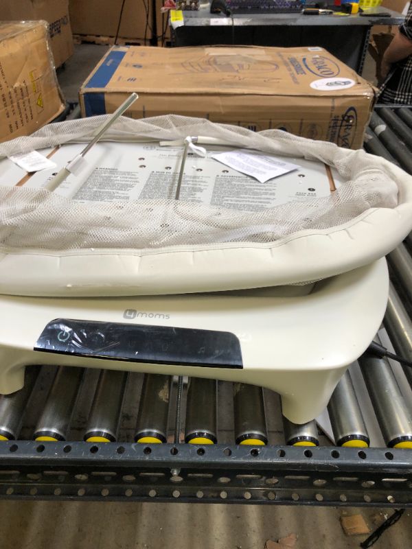 Photo 9 of 4moms mamaRoo sleep bassinet