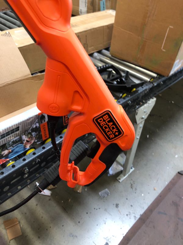 Photo 6 of BLACK+DECKER 6.5 Amps 14" String Trimmer/Edger