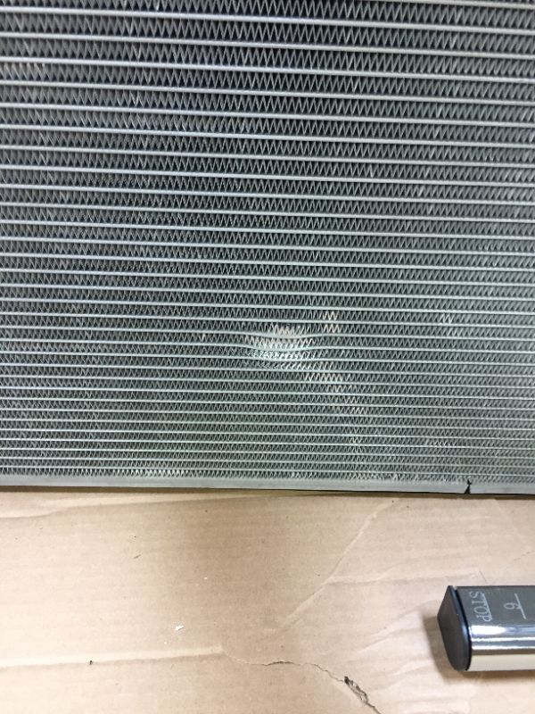 Photo 4 of 39.5x27x3 radiator NO BRAND