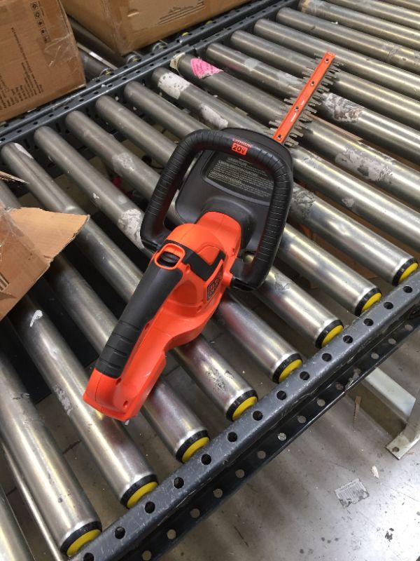 Photo 5 of BLACK+DECKER 20V MAX Cordless Hedge Trimmer with Extra Lithium Battery 2.0 Amp Hour (LHT2220 & LBXR2020-OPE)----------MISSING BATTERY -----------
