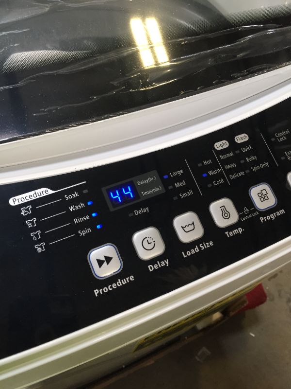 Photo 6 of BLACK+DECKER BPWM20W 2.0 cu.ft. Portable Washer, White--------IT DOES HAVE A MINOR SCRATCH FROM OPENING IT BUT OVER ALL IT IS NEW NEVER BEEN USED -------------
