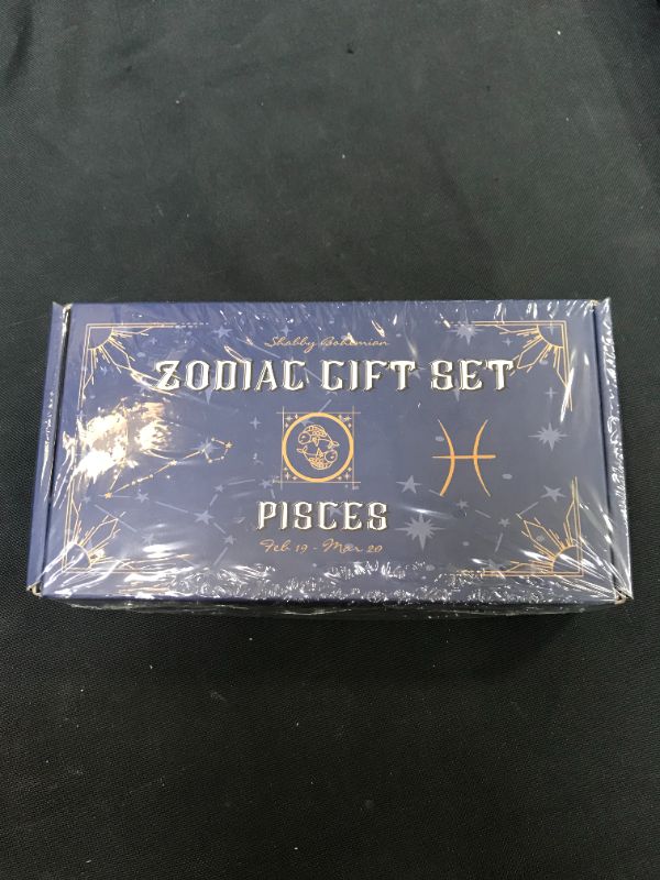Photo 1 of ZODIAC CRYSTAL GIFT SET-PICSCES- FACTORY SEALED 