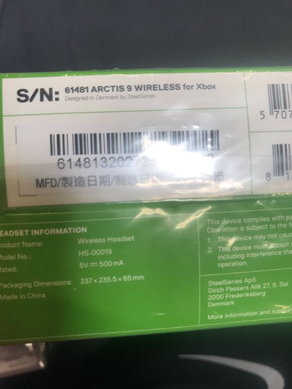 Photo 3 of SteelSeries Arctis 9X Wireless Gaming Headset – Integrated Xbox Wireless + Bluetooth – 20+ Hour Battery Life – for Xbox One and Series X
