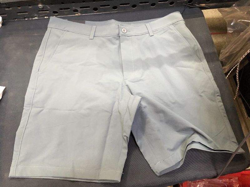 Photo 2 of Under Armour Men's Tech Golf Shorts size 38
