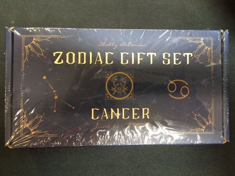 Photo 1 of zodiac gift set - cancer