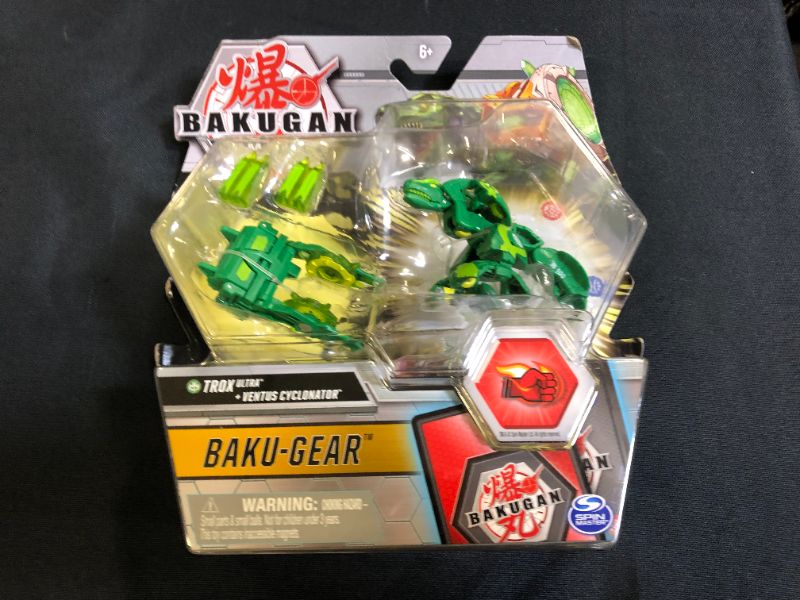 Photo 2 of Bakugan Armored Alliance TROX Ultra Bakugear Ventus Cyclonator figure Green 