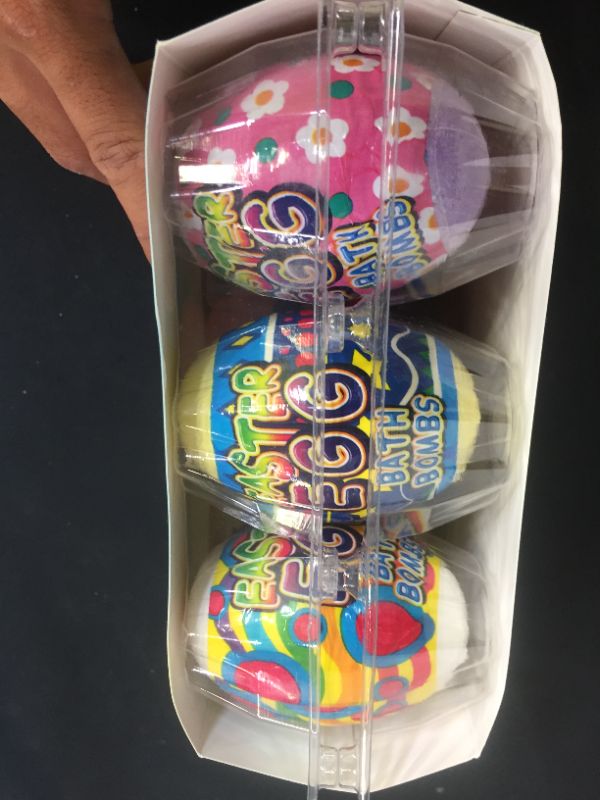 Photo 1 of EASTER EGG BATH BOMB 9 COUNT