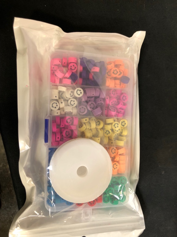 Photo 2 of OLCHEE 375pcs Boxed Smiley Face Beads Flat Polymer Clay Beads for Jewelry Making DIY Happy Face Loose Spacer Beads for Bracelets Necklace Earring Craft Accessories (13 Colors, 10×5mm)
--- Factory Sealed --- 
