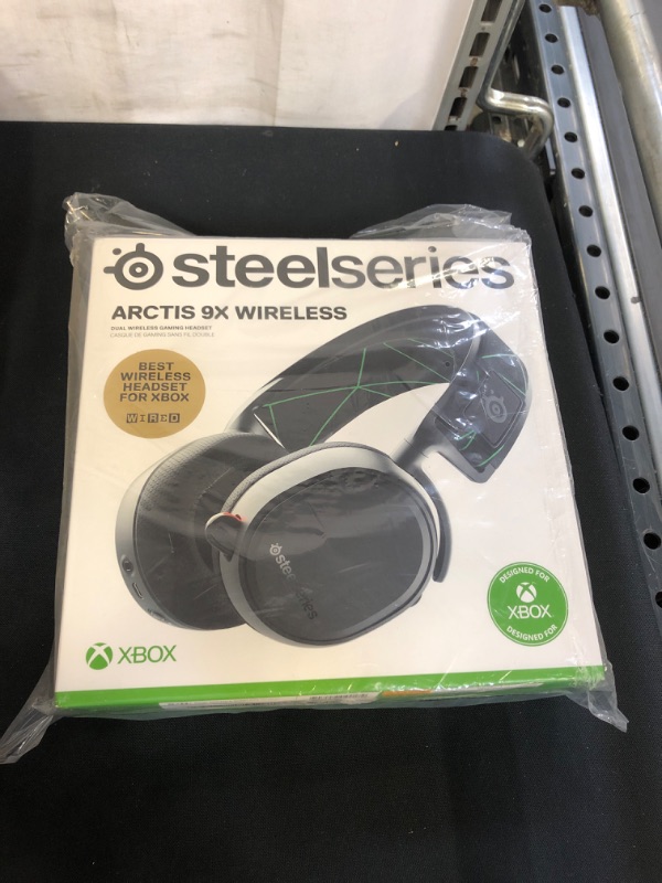 Photo 2 of SteelSeries Arctis 9X Wireless Gaming Headset – Integrated Xbox Wireless + Bluetooth – 20+ Hour Battery Life – for Xbox One and Series X
