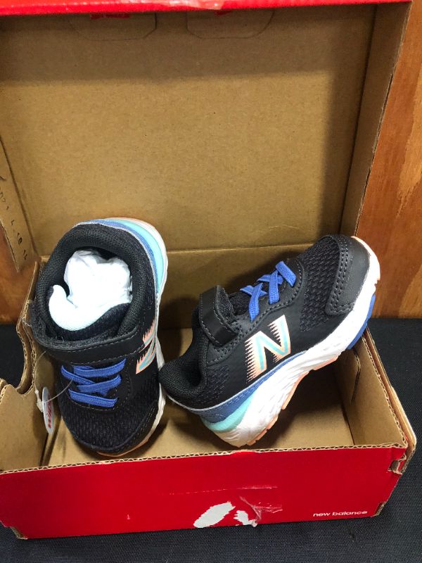 Photo 4 of New Balance Infant ' 680 V6 Hook and Loop Running Shoe
SIZE 3 